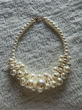 Classic Pearl Cluster Necklace - Ivory/Gold